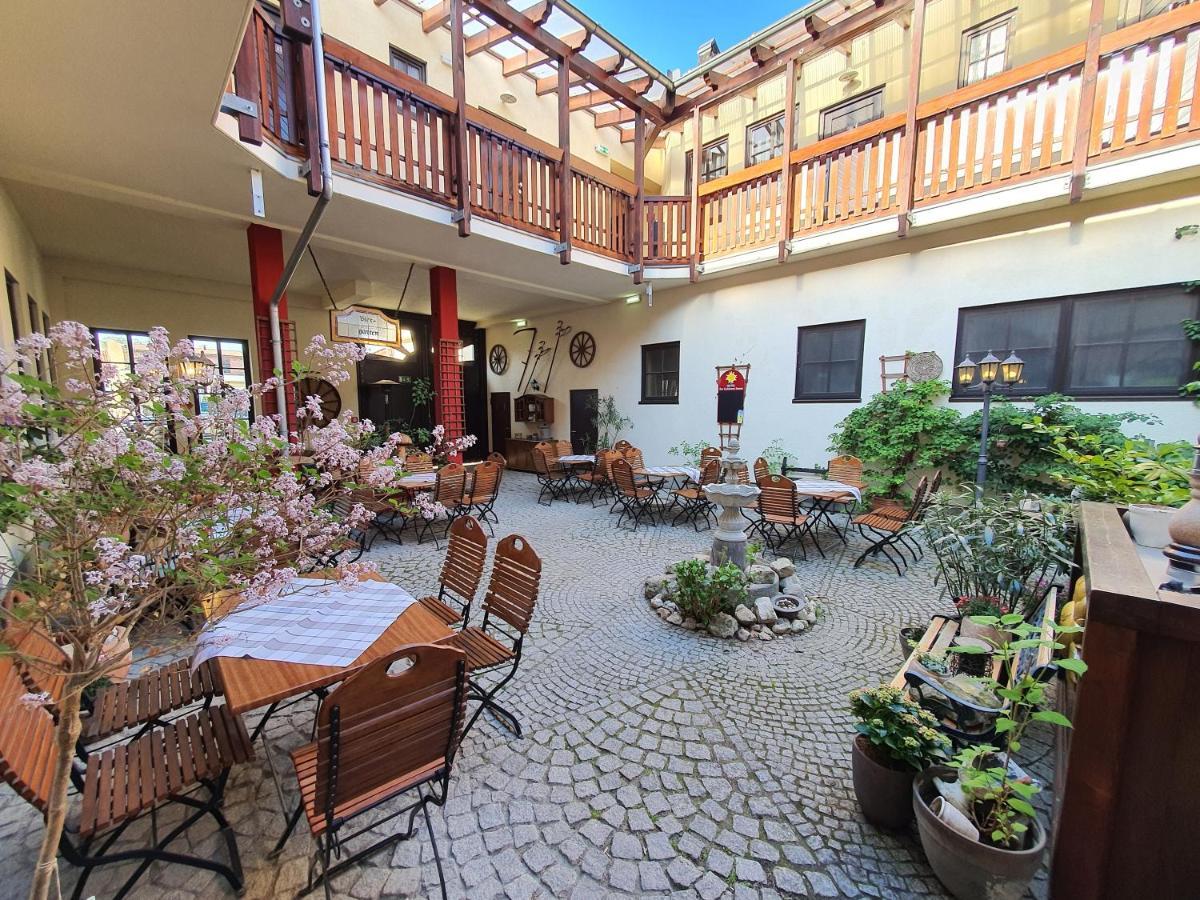 Hotel Zur Goldenen Sonne Quedlinburg Exteriér fotografie